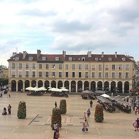 아파트 Calme Centre-ville -5' Gare Rer A-25' Paris *